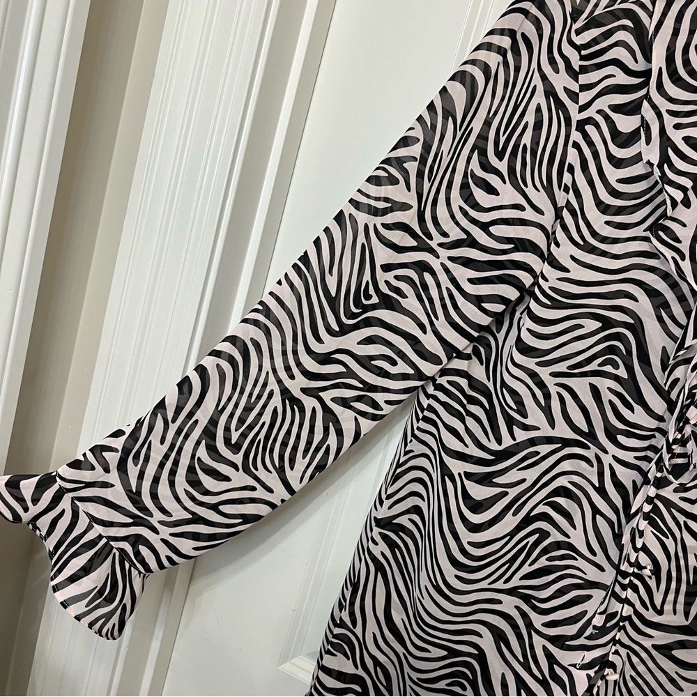 Victoria Secret Zebra Print Sheer Ruffle Deep V Button Robe Swim Cover- Medium - Picture 5 of 11